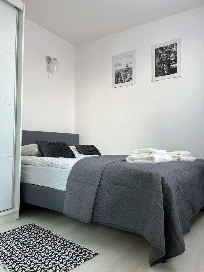 Warsaw Inside Solec With Private Parking Appartement Buitenkant foto