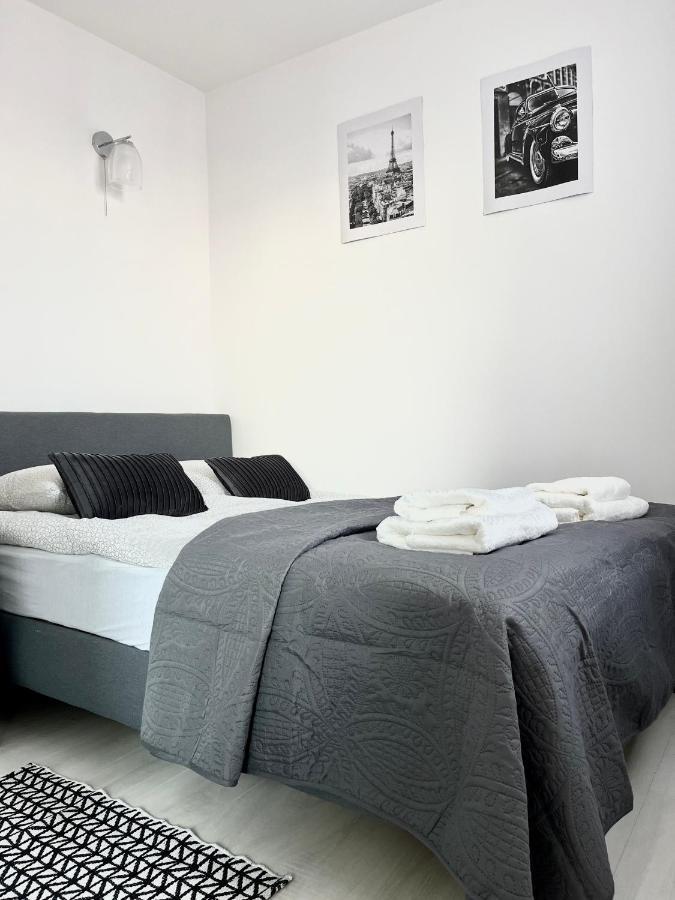 Warsaw Inside Solec With Private Parking Appartement Buitenkant foto